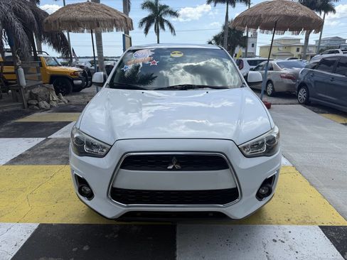 Used 2013 Mitsubishi Outlander Sport ES image 2
