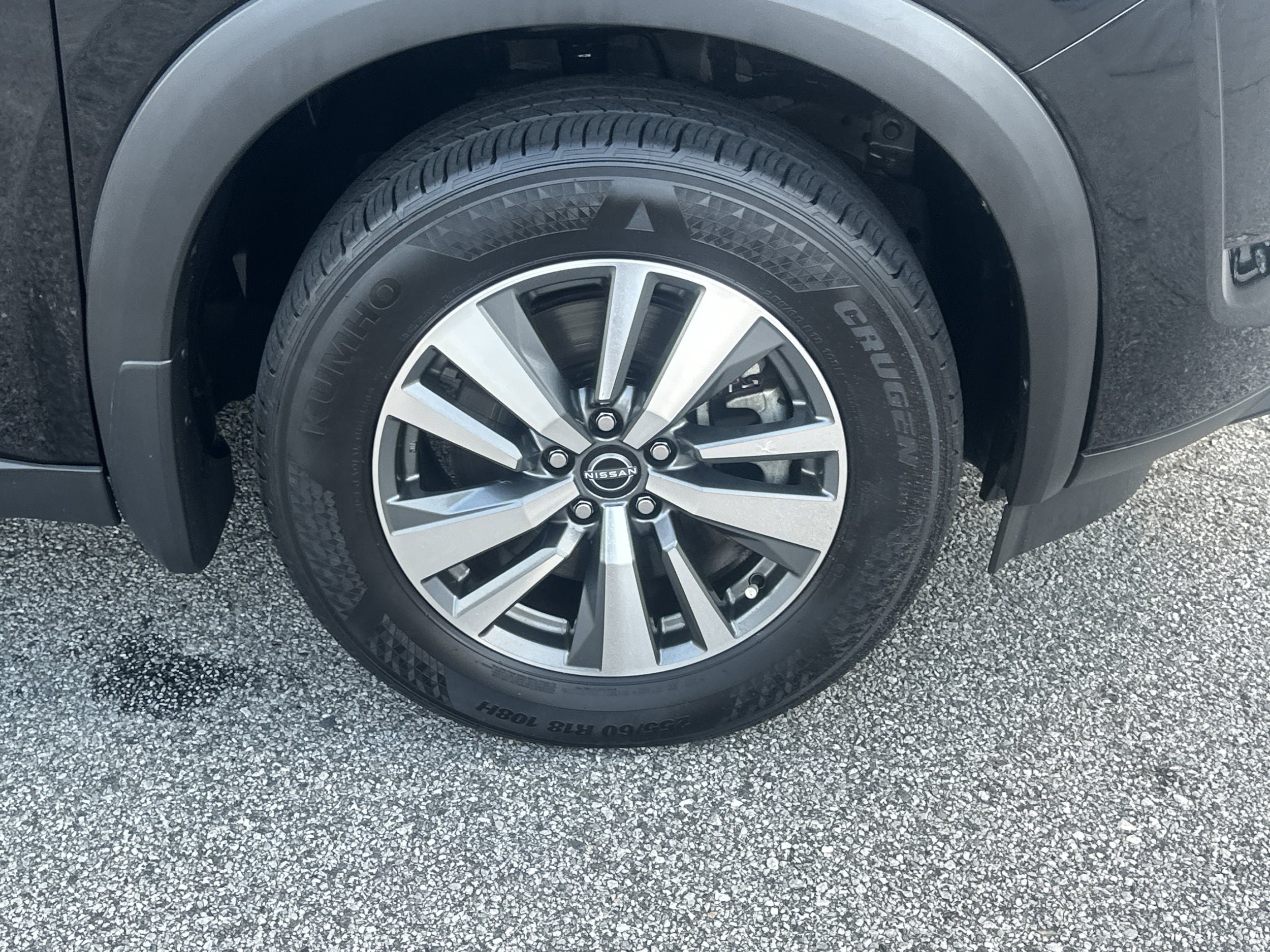 Used 2024 Nissan Pathfinder SL w/ Cargo Package FWD image 11