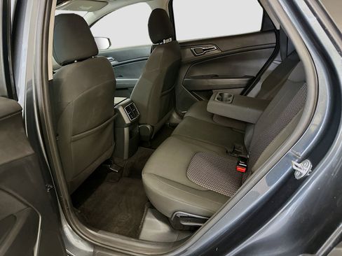 Used 2025 Kia Sportage LX AWD/4WD image 28