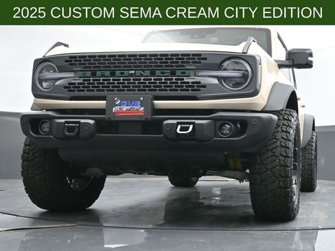 New 2025 Ford Bronco Badlands image 38