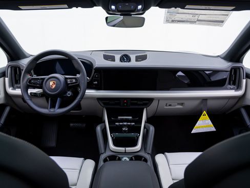 New 2026 Porsche Cayenne Coupe image 11