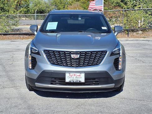 Used 2023 Cadillac XT4 Premium Luxury image 2