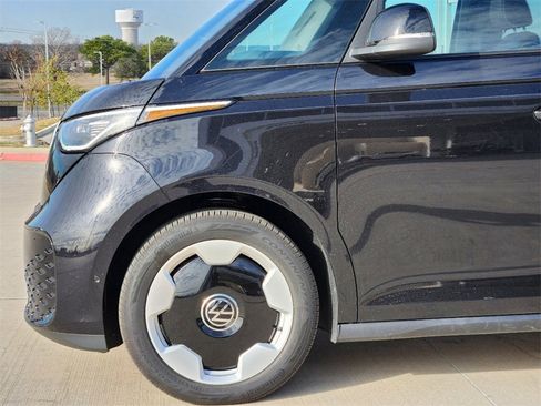 New 2025 Volkswagen ID. Buzz Pro S image 5