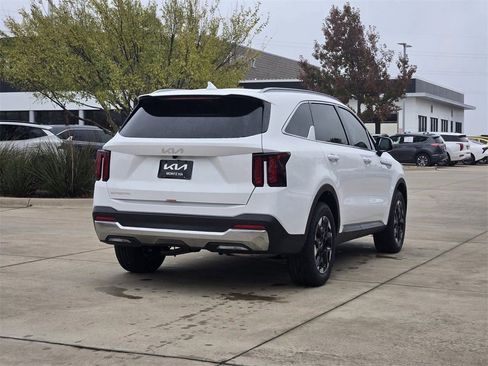 New 2026 Kia Sorento S FWD image 4