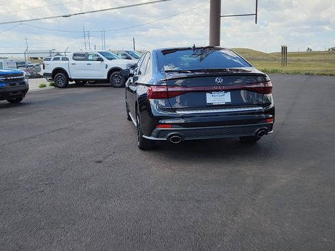 Used 2025 Volkswagen Jetta GLI Autobahn FWD image 3