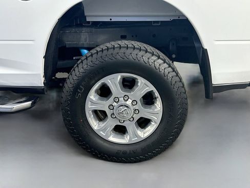 Used 2025 RAM 2500 Big Horn AWD/4WD image 34