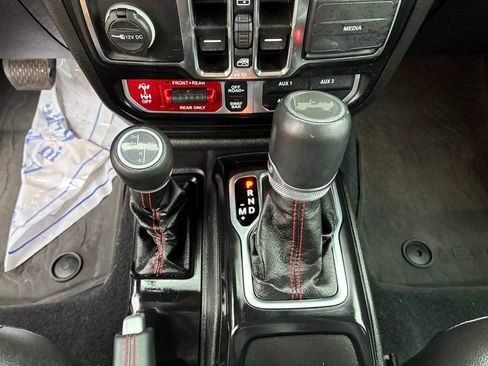 Used 2022 Jeep Wrangler Unlimited Rubicon w/ LED Lighting Group image 40