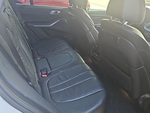 Used 2019 BMW X5 xDrive40i w/ M Sport Package image 5