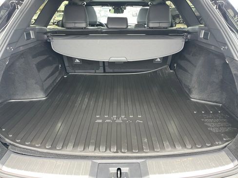 Certified 2025 Toyota Crown Signia image 26