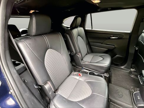 Used 2023 Toyota Highlander XSE AWD/4WD image 20