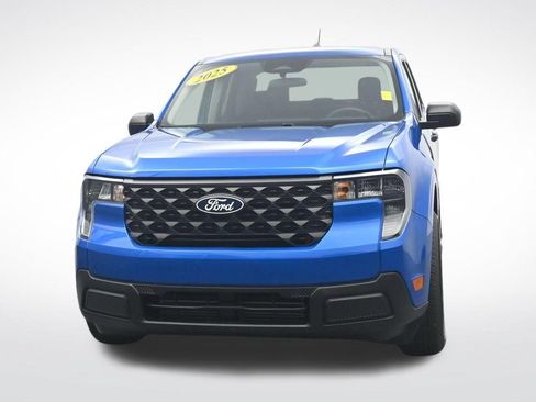 Used 2025 Ford Maverick XL w/ Equipment Group 102A AWD/4WD image 2