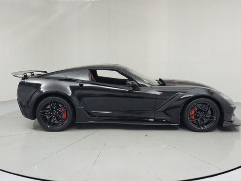 Certified 2019 Chevrolet Corvette ZR1 RWD image 6