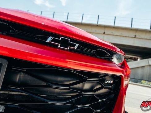 Used 2018 Chevrolet Camaro ZL1 RWD image 22