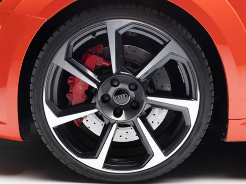 Used 2018 Audi TT RS w/ Technology Package image 5