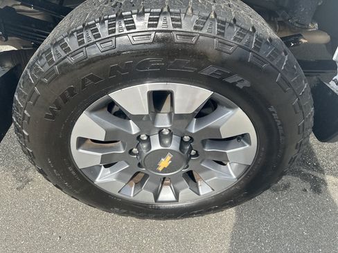 Used 2024 Chevrolet Silverado 2500 Custom w/ Custom Value Package AWD/4WD image 36