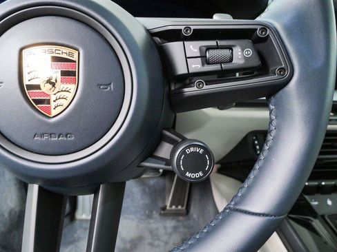Certified 2025 Porsche 911 Carrera RWD image 11