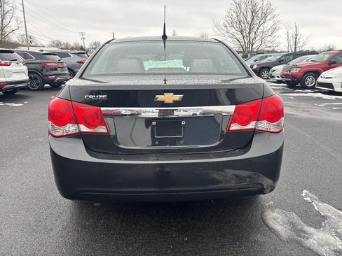 Used 2012 Chevrolet Cruze LS image 5