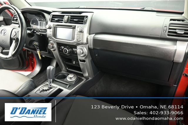 Used 2016 Toyota 4Runner SR5 Premium AWD/4WD image 39