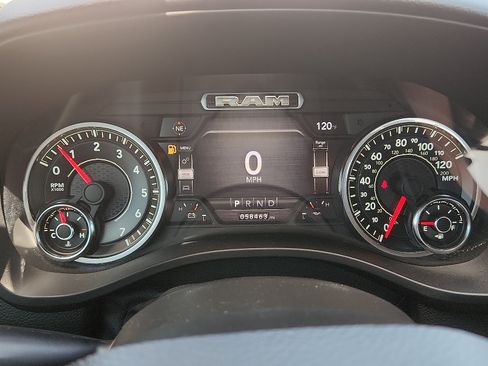 Used 2021 RAM 1500 Big Horn AWD/4WD image 18