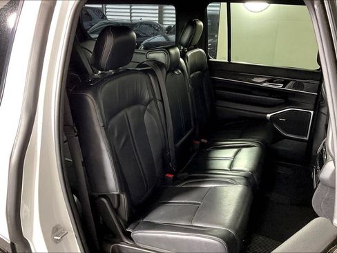 Used 2022 Jeep Wagoneer Series II AWD/4WD image 26