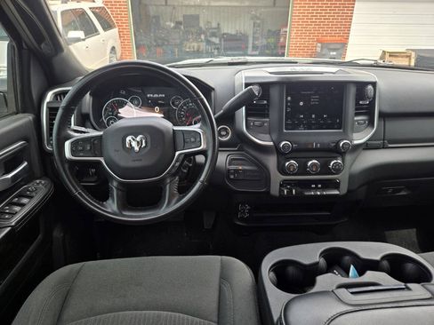Used 2024 RAM 2500 Big Horn AWD/4WD image 11