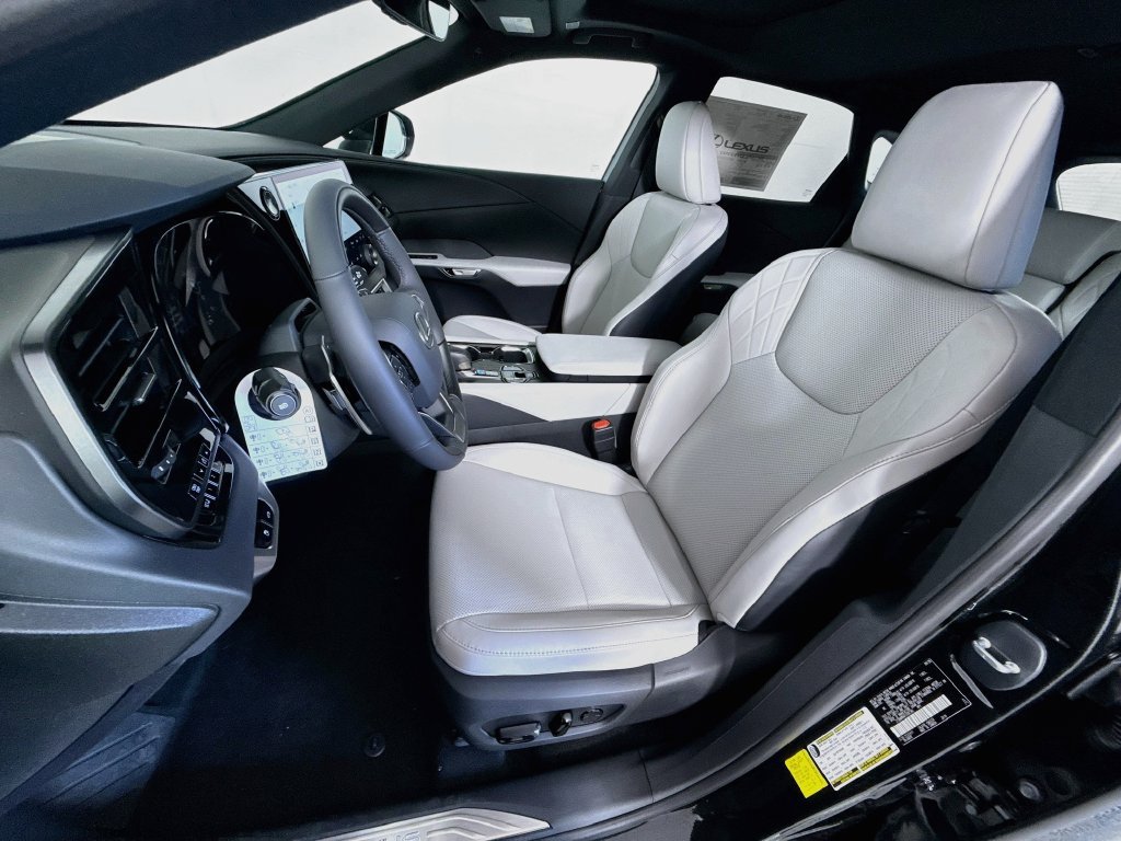 New 2026 Lexus RX 350 FWD image 16