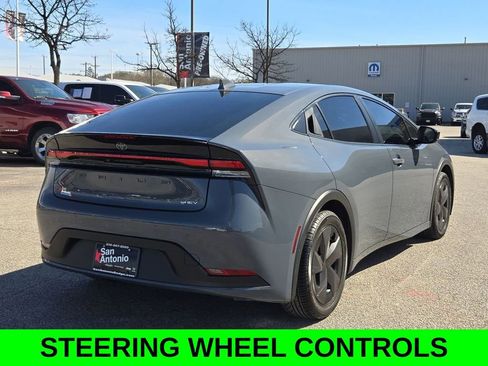 Used 2023 Toyota Prius LE image 8