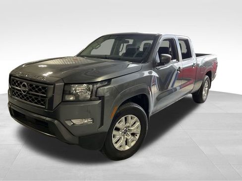 Used 2024 Nissan Frontier SV w/ Technology Package image 3