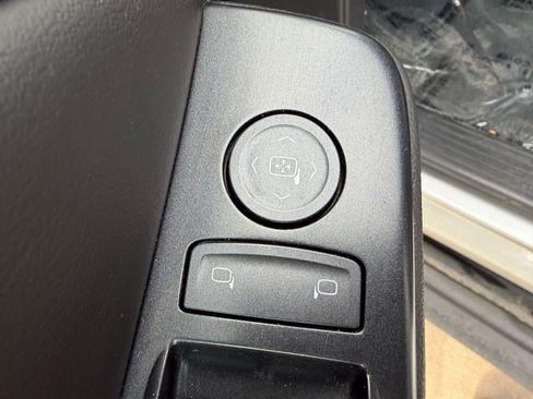 Used 2017 Chevrolet Suburban LS AWD/4WD image 16