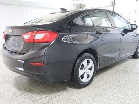 Used 2018 Chevrolet Cruze LS FWD image 6