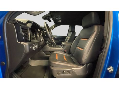 Used 2024 GMC Sierra 1500 AT4 w/ Technology Package AWD/4WD image 12