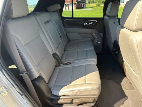 Used 2021 Chevrolet Tahoe LT w/ LT Signature Package AWD/4WD image 37