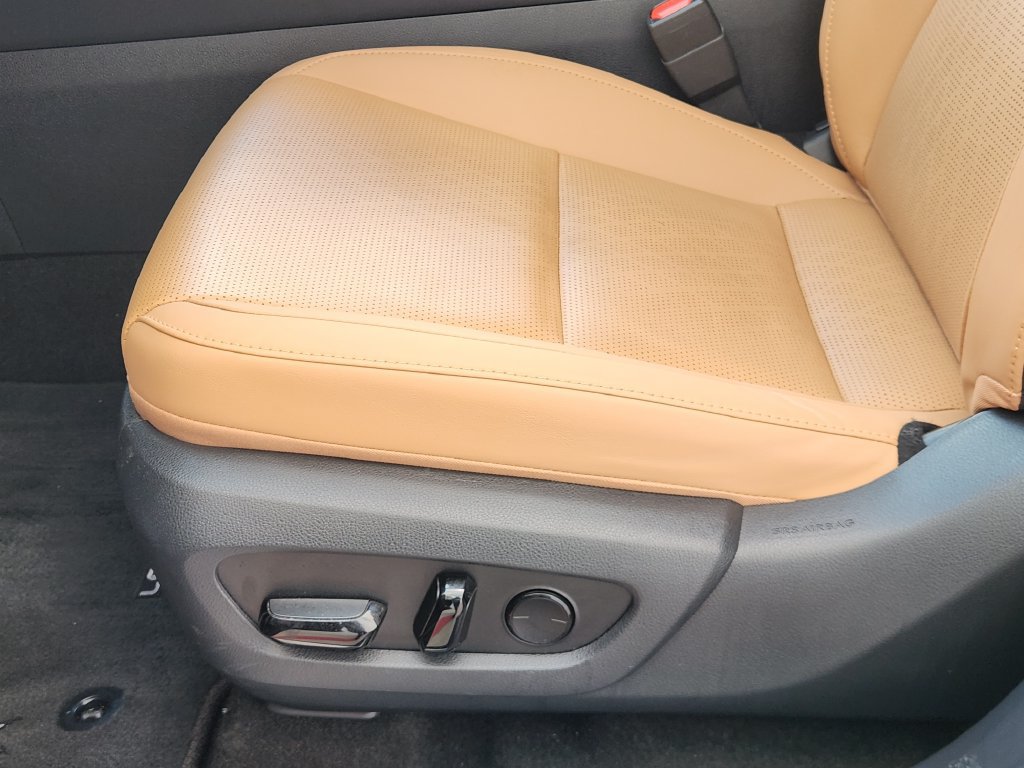 Certified 2024 Lexus RX 350 Premium Plus w/ Cold Area Package FWD image 23