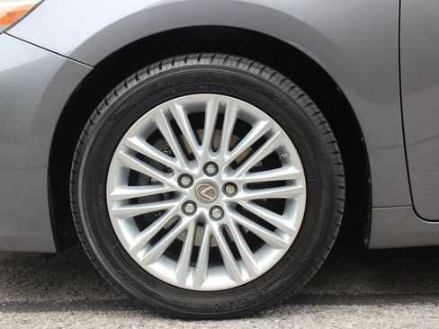 Used 2015 Lexus ES 350 w/ Luxury Package FWD image 37