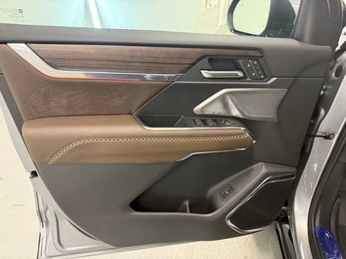 New 2026 GMC Acadia Denali Ultimate w/ LPO, Floor Liner Package image 14