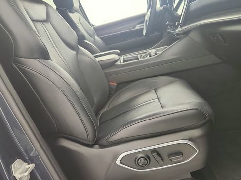 Used 2024 Jeep Wagoneer Series II w/ Flexible Seating Group RWD image 31