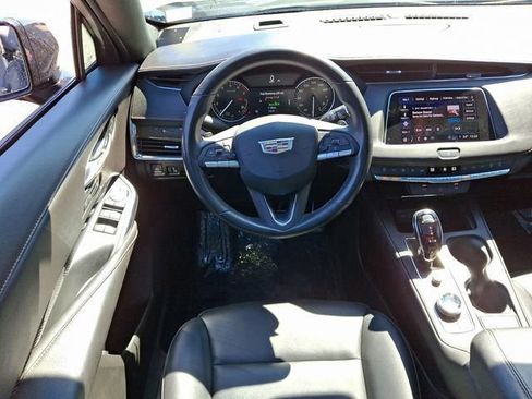 Used 2023 Cadillac XT4 Sport FWD image 25