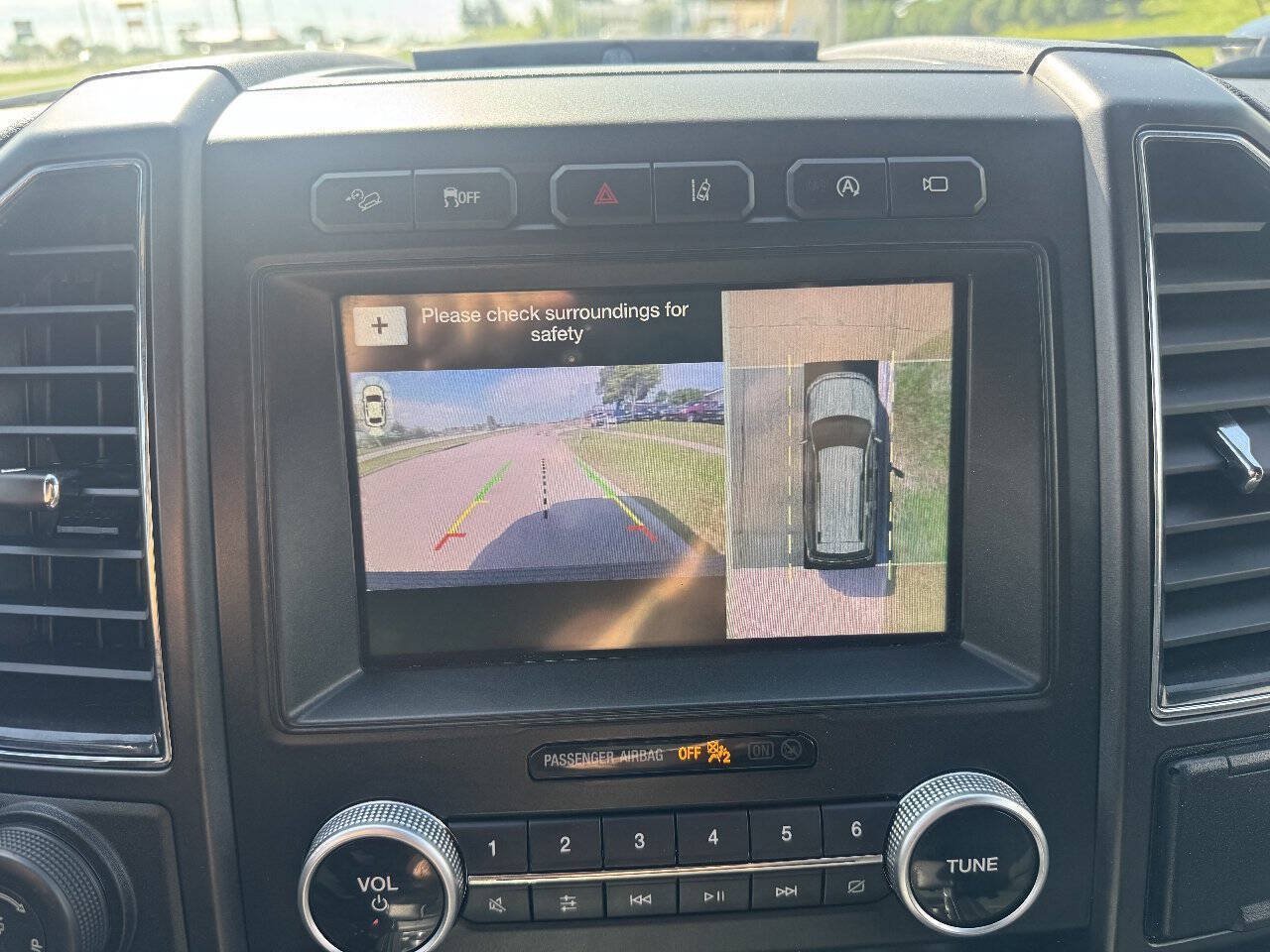 Used 2018 Ford Expedition Max Limited w/ Equipment Group 302A AWD/4WD image 18