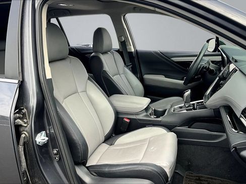 Used 2025 Subaru Outback Limited AWD/4WD image 24