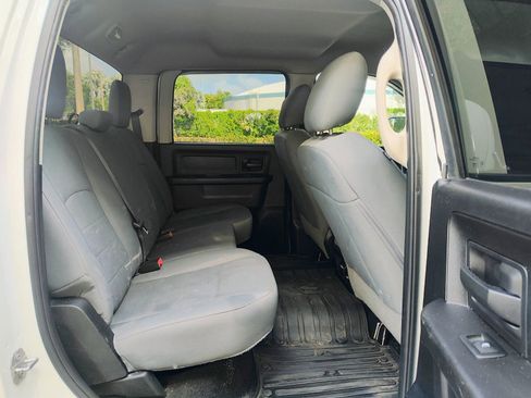 Used 2018 RAM 3500 Tradesman w/ Chrome Appearance Group AWD/4WD image 15