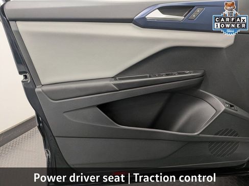 Used 2022 Volkswagen Taos SE FWD image 10