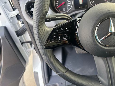 Used 2025 Mercedes-Benz Sprinter 2500 image 17