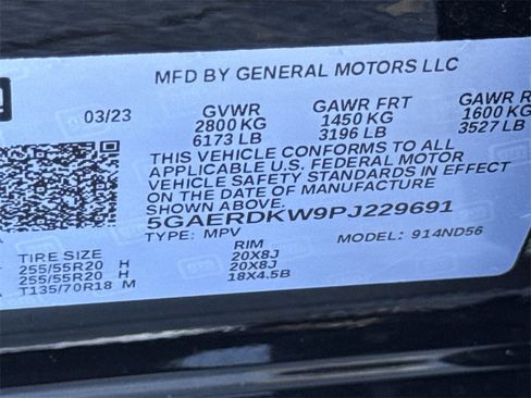 Used 2023 Buick Enclave Avenir image 36