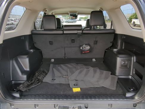 Used 2024 Toyota 4Runner TRD Off-Road Premium image 29