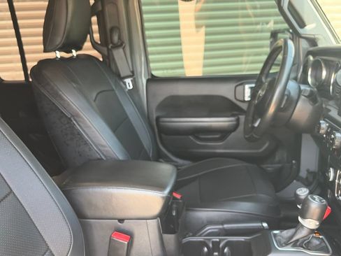 Used 2021 Jeep Wrangler Unlimited Sport AWD/4WD image 19