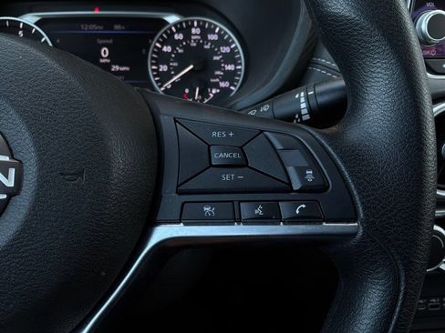 Used 2025 Nissan Sentra SV FWD image 34