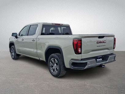 New 2026 GMC Sierra 1500 SLE w/ Preferred Package