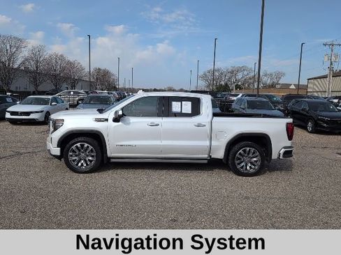 Used 2023 GMC Sierra 1500 Denali w/ Denali Reserve Package AWD/4WD image 3