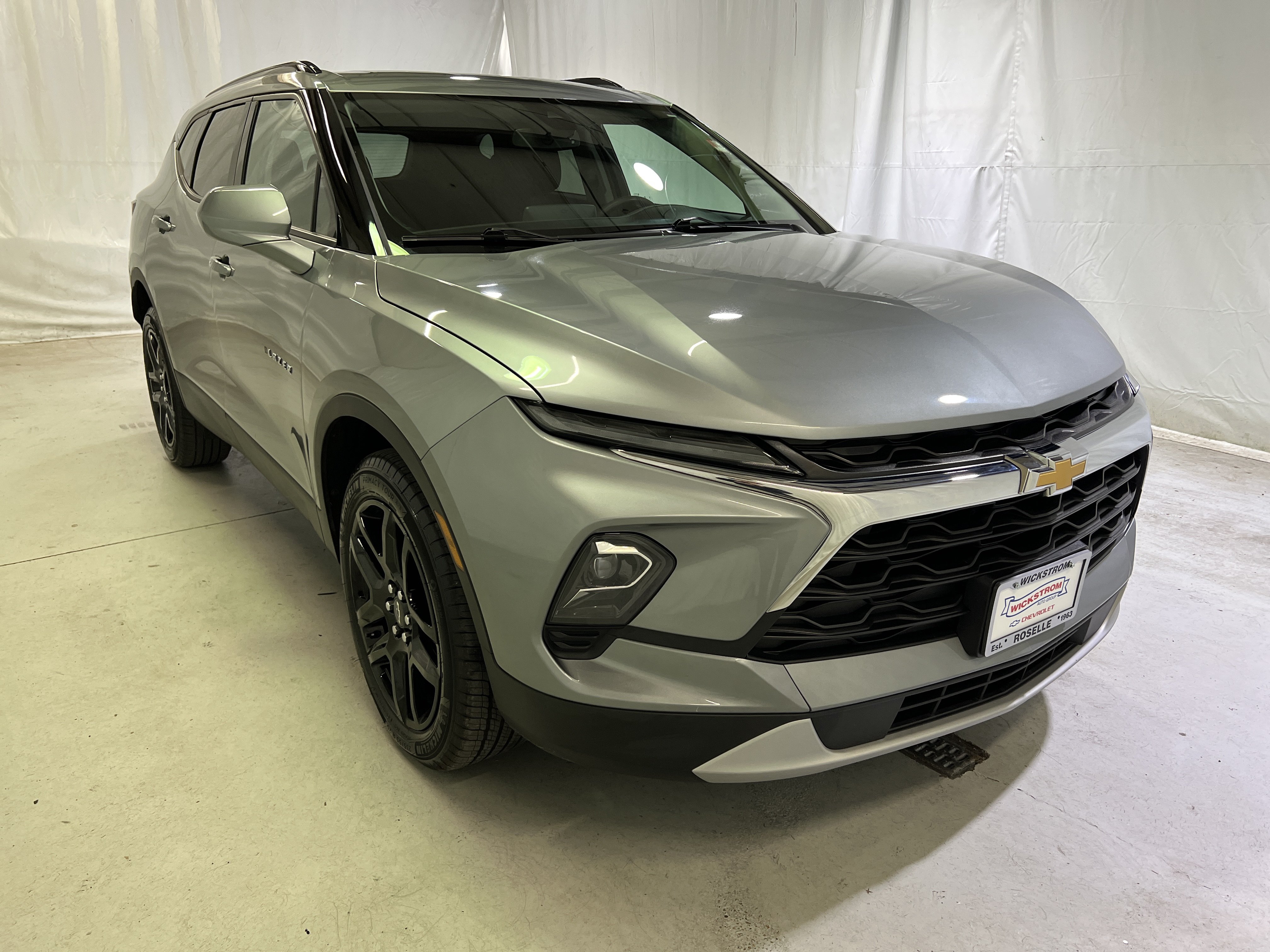 Used 2024 Chevrolet Blazer LT w/ Convenience Package FWD image 2