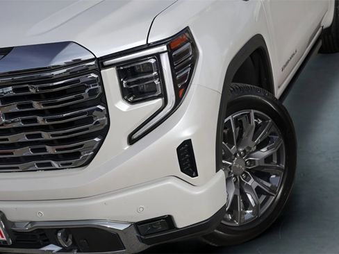 Used 2023 GMC Sierra 1500 Denali w/ Denali Reserve Package image 3